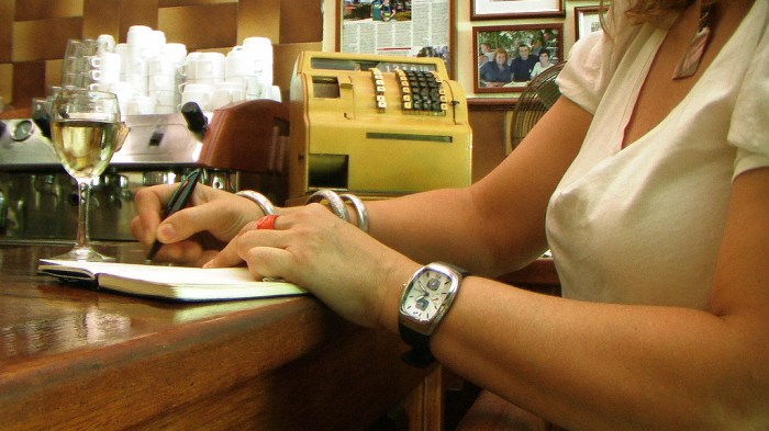 O´clock y felicidad - Chicho Valentino