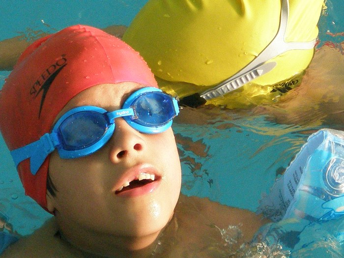 Nadador por tu fondo